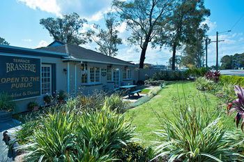 Colonial Terrace Motor Inn - New Castle Tourism 31