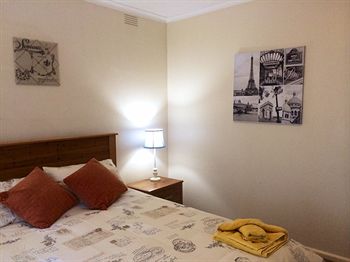 Australian Home Away @ Doncaster Grange Park - New Castle Tourism 4