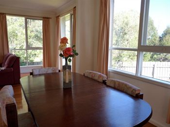 Australian Home Away @ Doncaster Grange Park - New Castle Tourism 10