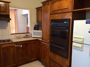 Australian Home Away @ Doncaster Grange Park - New Castle Tourism 12