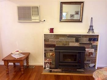 Australian Home Away @ Doncaster Grange Park - New Castle Tourism 18