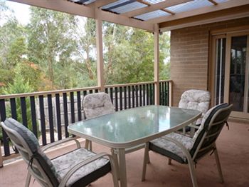 Australian Home Away @ Doncaster Grange Park - New Castle Tourism 19