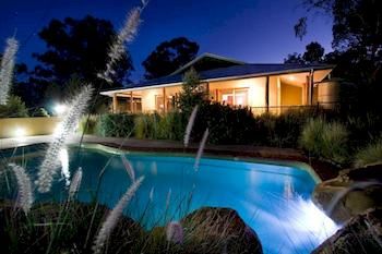 Zoofari Lodge, Taronga Western Plains Zoo - New Castle Tourism 1