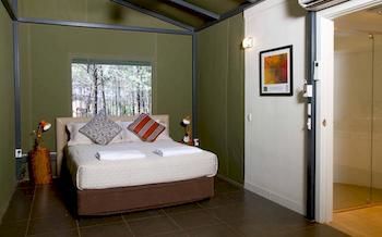 Zoofari Lodge, Taronga Western Plains Zoo - New Castle Tourism 3