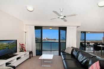 Windward Passage Holiday Apartments - Newcastle Accommodation 5