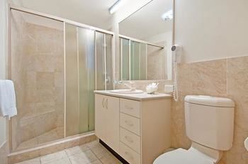 Windward Passage Holiday Apartments - Newcastle Accommodation 8