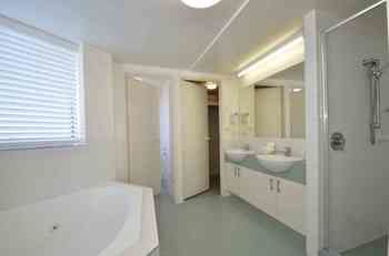 Windward Passage Holiday Apartments - Newcastle Accommodation 66