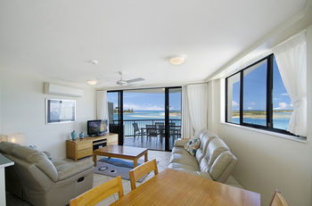 Windward Passage Holiday Apartments - Newcastle Accommodation 69
