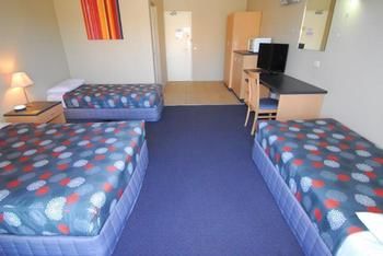 Sands Hotel, Maroubra - New Castle Tourism 2