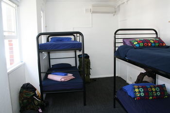 Zing Backpackers - Newcastle Accommodation 10