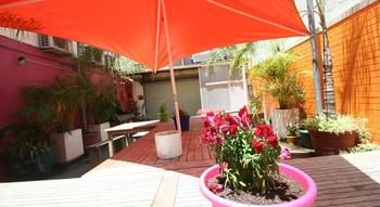 Zing Backpackers - Newcastle Accommodation 13
