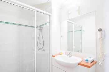 The Brighton Apartments - Newcastle Accommodation 7