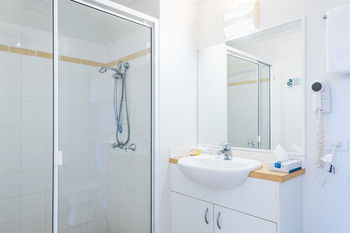 The Brighton Apartments - Newcastle Accommodation 9