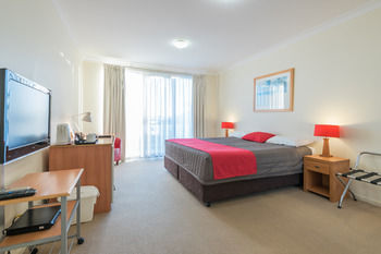 The Brighton Apartments - Newcastle Accommodation 16