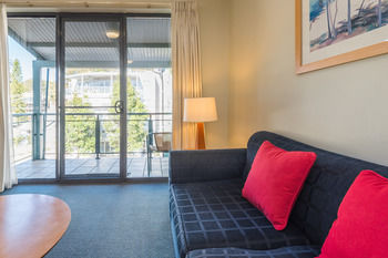 The Brighton Apartments - Newcastle Accommodation 18