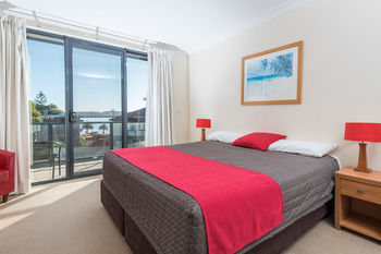 The Brighton Apartments - Newcastle Accommodation 19