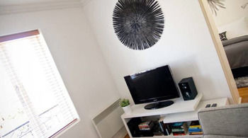 Apartment2c - Siena - Newcastle Accommodation 6