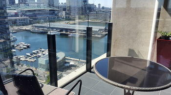 Apartment View Docklands Melbourne - Newcastle Accommodation 0