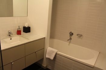 Apartment View Docklands Melbourne - Newcastle Accommodation 2