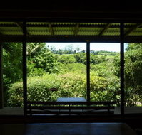 Bellthorpe Stays - New Castle Tourism