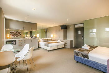 Comfy Kew Apartments - New Castle Tourism 4