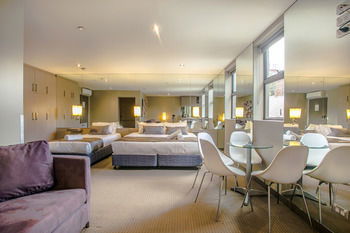 Comfy Kew Apartments - New Castle Tourism 8