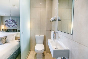 Comfy Kew Apartments - New Castle Tourism 10