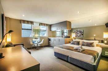 Comfy Kew Apartments - New Castle Tourism 12