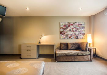 Comfy Kew Apartments - New Castle Tourism 14