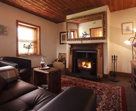Keefers Cottage - Newcastle Accommodation 1