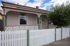 Newdegate House - New Castle Tourism 0