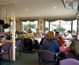 Amos House And Swansea Ocean Villas - New Castle Tourism 2