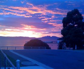 Amos House And Swansea Ocean Villas - New Castle Tourism 4