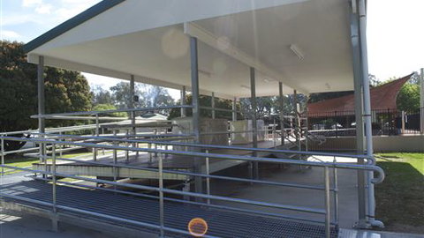 Painters Island Caravan Park - New Castle Tourism 3