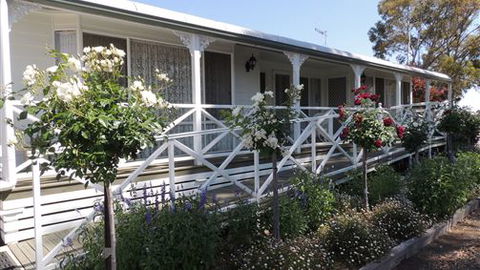 Burrabliss Bed And Breakfast - New Castle Tourism 0