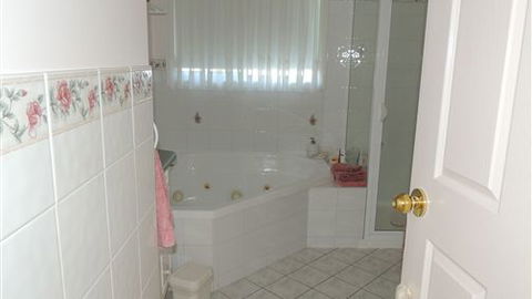 Burrabliss Bed And Breakfast - New Castle Tourism 5