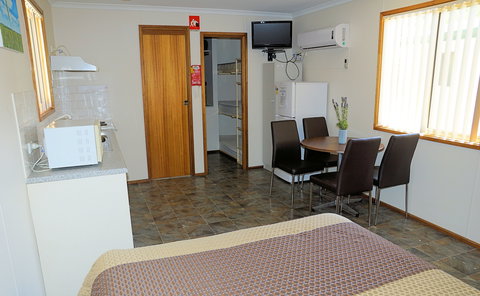 Ardrossan Caravan Park - New Castle Tourism 1