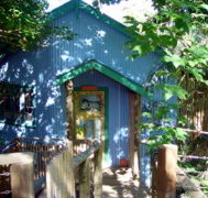 Blue Poles Cafe Gallery  BB - Newcastle Accommodation