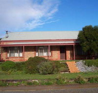 Bott's Beach Retreat - Newcastle Accommodation