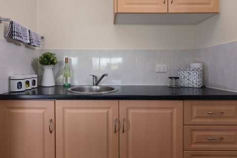 Jacaranda Cottages - Newcastle Accommodation 1