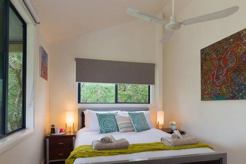 Jacaranda Cottages - Newcastle Accommodation 4