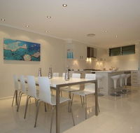 Hamilton Island Private Apartment - Poinciana - Newcastle Accommodation