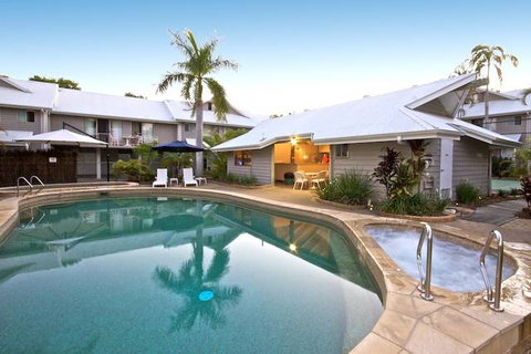 Pelican Beach Resort Noosa - New Castle Tourism 1