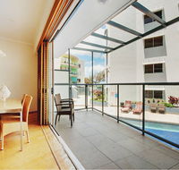 Rolling Surf Resort - Newcastle Accommodation