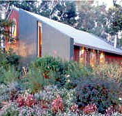 Clarendon Chalets - Newcastle Accommodation