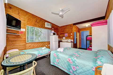 Bargara Gardens Motel And Holiday Villas - New Castle Tourism 0