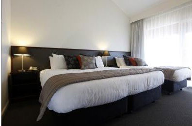 Harrigan's Irish Pub And Accommodation - New Castle Tourism 5