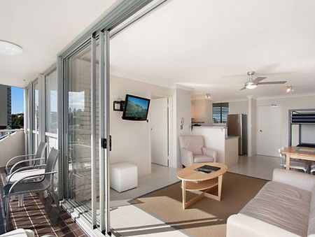 Eden Tower Holiday Apartments - New Castle Tourism 1