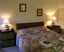Executive Hideaway Motel - New Castle Tourism 1