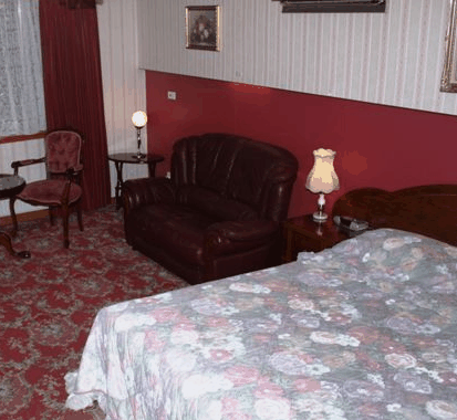 Motel Mayfair On Cavell - New Castle Tourism